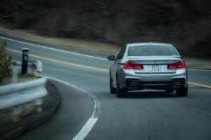 BMW 540i Sedan M Sport 2017 года  (JP)